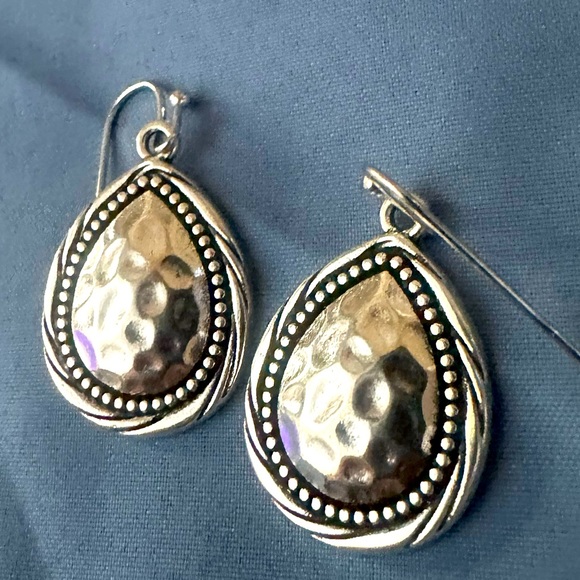 Vintage -Uniquely Carved Silver Dangle Earrings - Picture 3 of 3